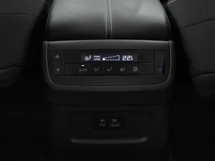 Nissan  18
