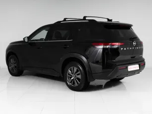 Nissan  4