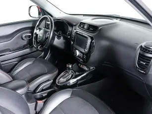 Kia  10