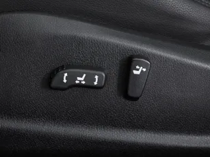 Nissan  16
