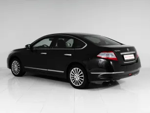 Nissan  5