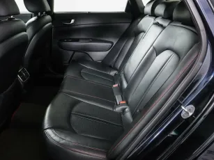 Kia  11