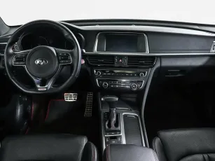 Kia  6