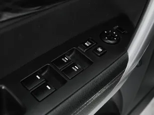 Kia  10