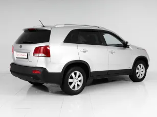 Kia  4