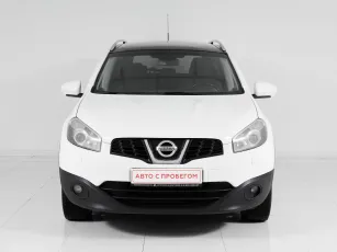 Nissan  2