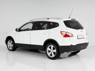 Nissan  5