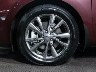 Kia  9