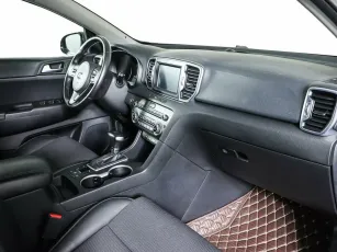 Kia  10