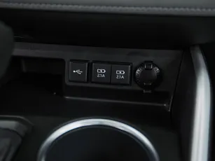 Toyota  16