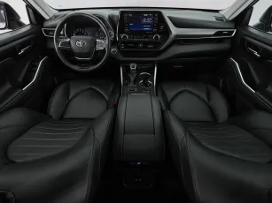 Toyota  8