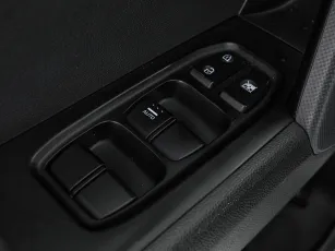 Hyundai  12