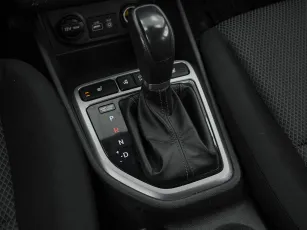 Hyundai  15