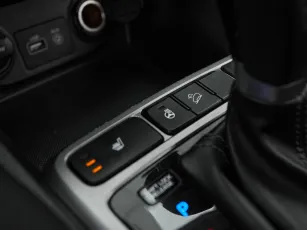 Hyundai  16