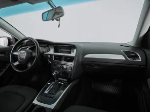 Audi  9