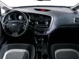 Kia  11