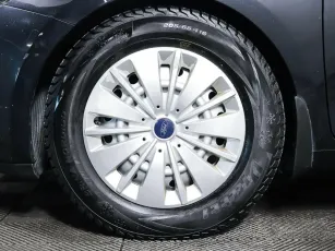 Kia  9