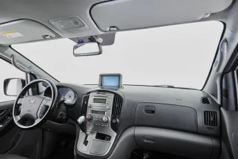 Hyundai  9