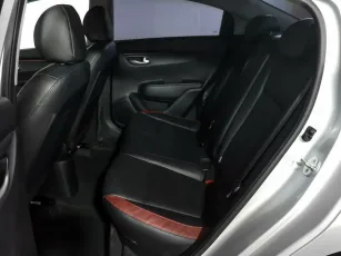 Kia  11