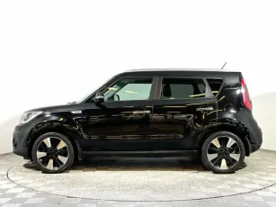Kia  3