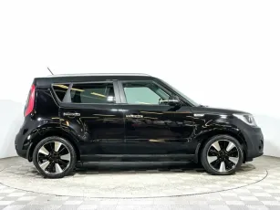 Kia  4