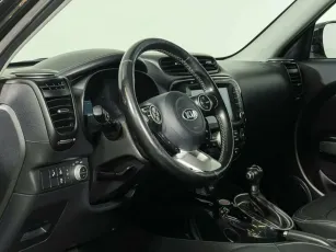Kia  8