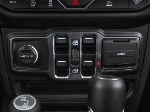 Jeep  15