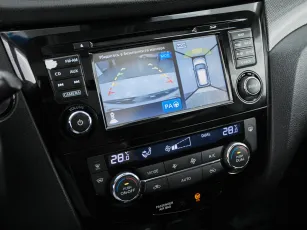 Nissan  15