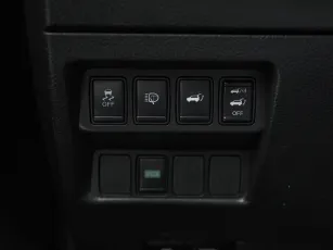 Nissan  17