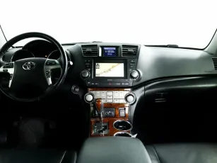 Toyota  9