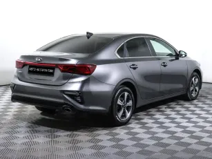 Kia  3