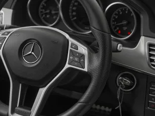 Mercedes-Benz  12
