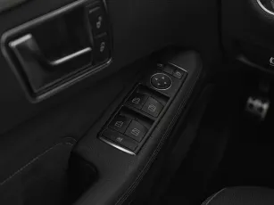 Mercedes-Benz  13