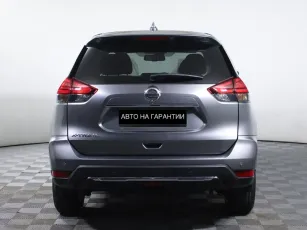 Nissan  4