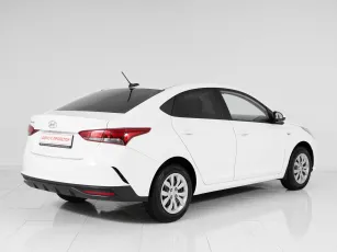 Hyundai  4