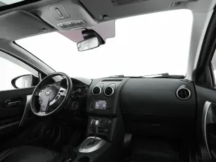 Nissan  10