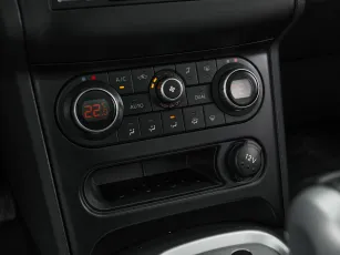 Nissan  15