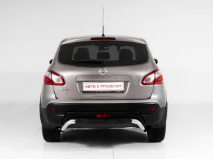 Nissan  6