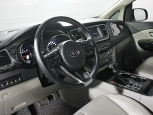 Kia  8