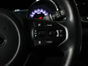 Kia  9