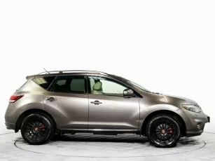 Nissan  4