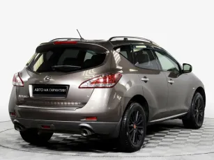 Nissan  5