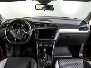 Volkswagen  8