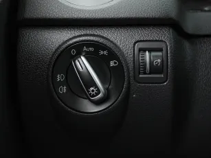 Volkswagen  16