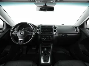 Volkswagen  8