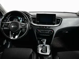 Kia  6