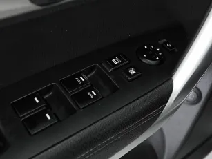 Kia  10