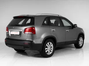 Kia  4