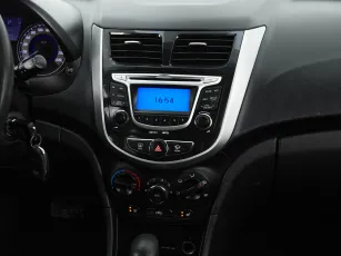 Hyundai  11