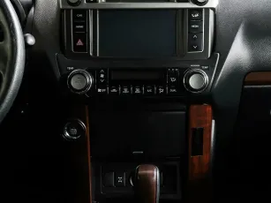 Toyota  12